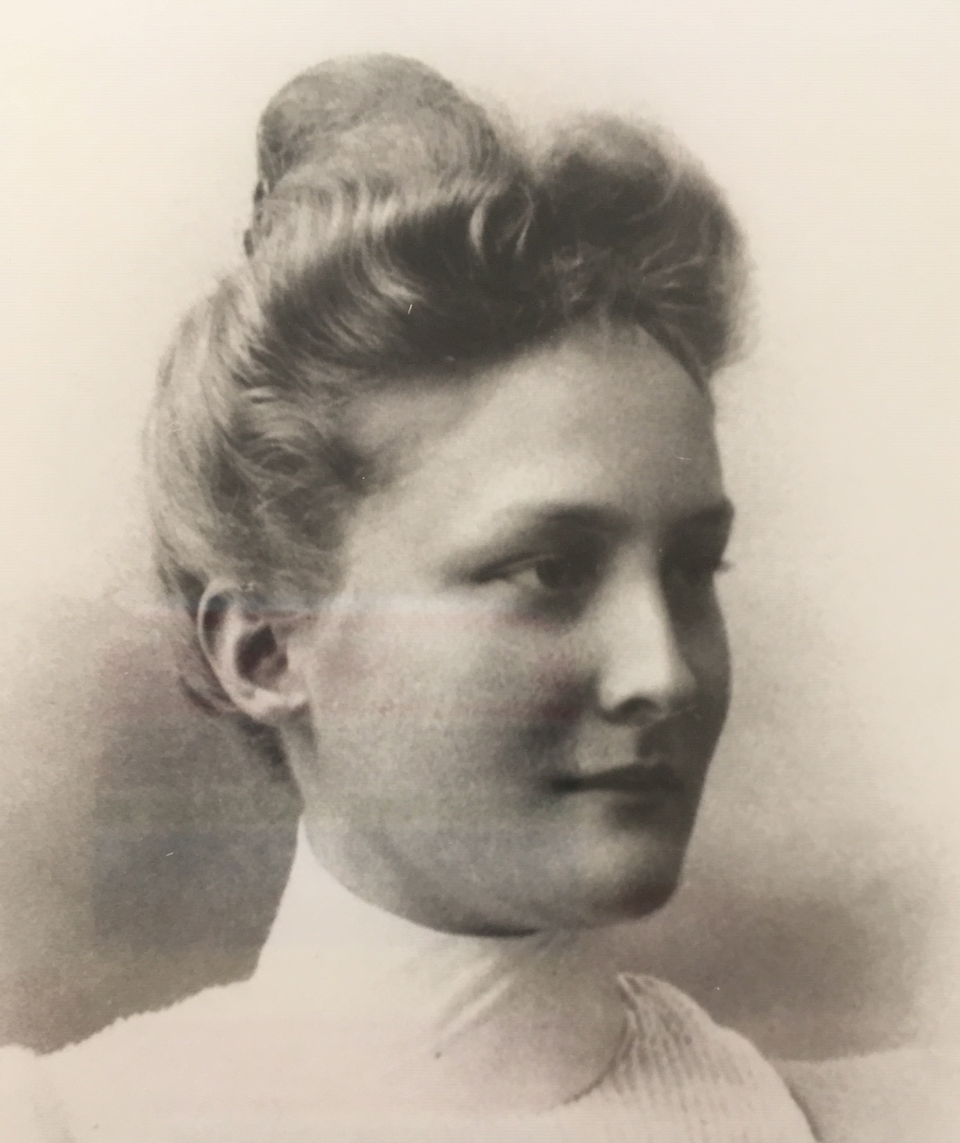 Sara Fredrika Åström, dotter till Mathilda Fridén och Pher Gustaf Åström - mor till Brita Johansson.