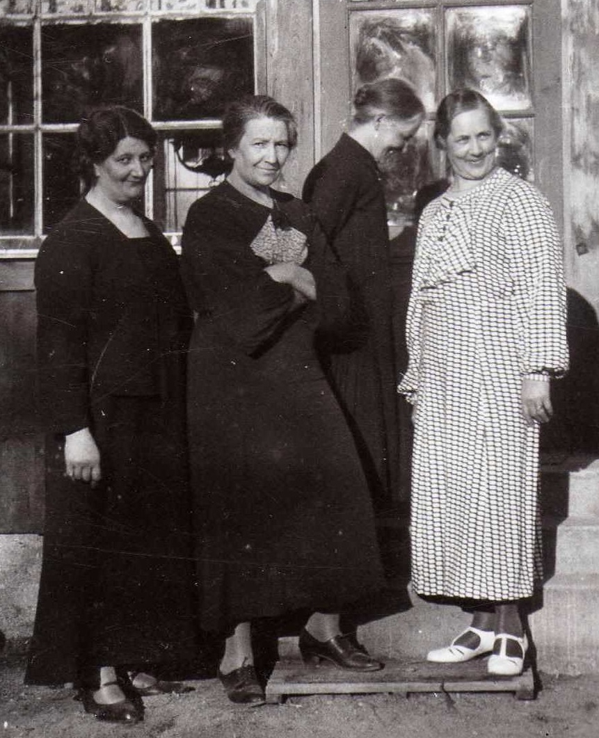 Gustav Pettersson Modins döttrar Cecilia, Johanna, Märta och Selma.