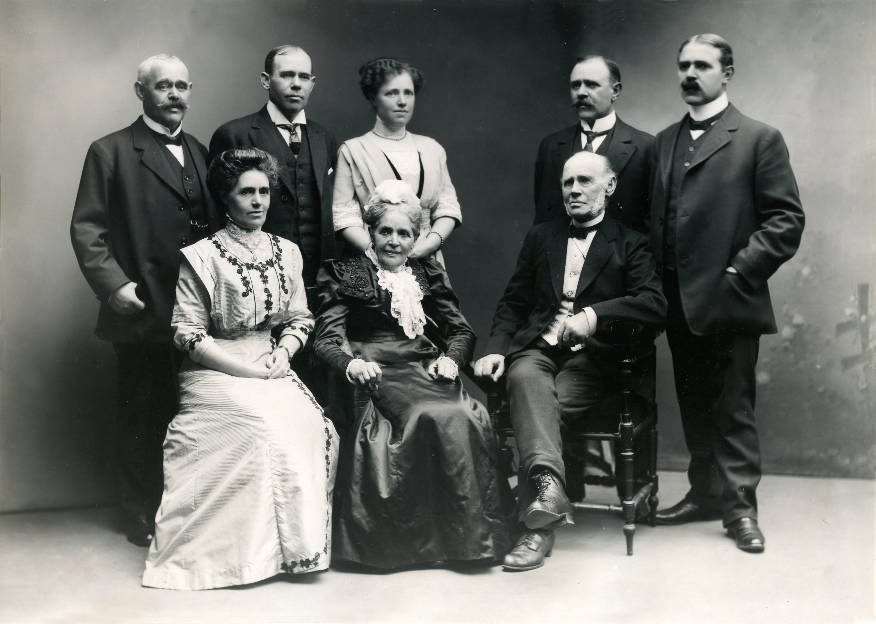 Familjen Hanna och Carl-Oscar Thernström.