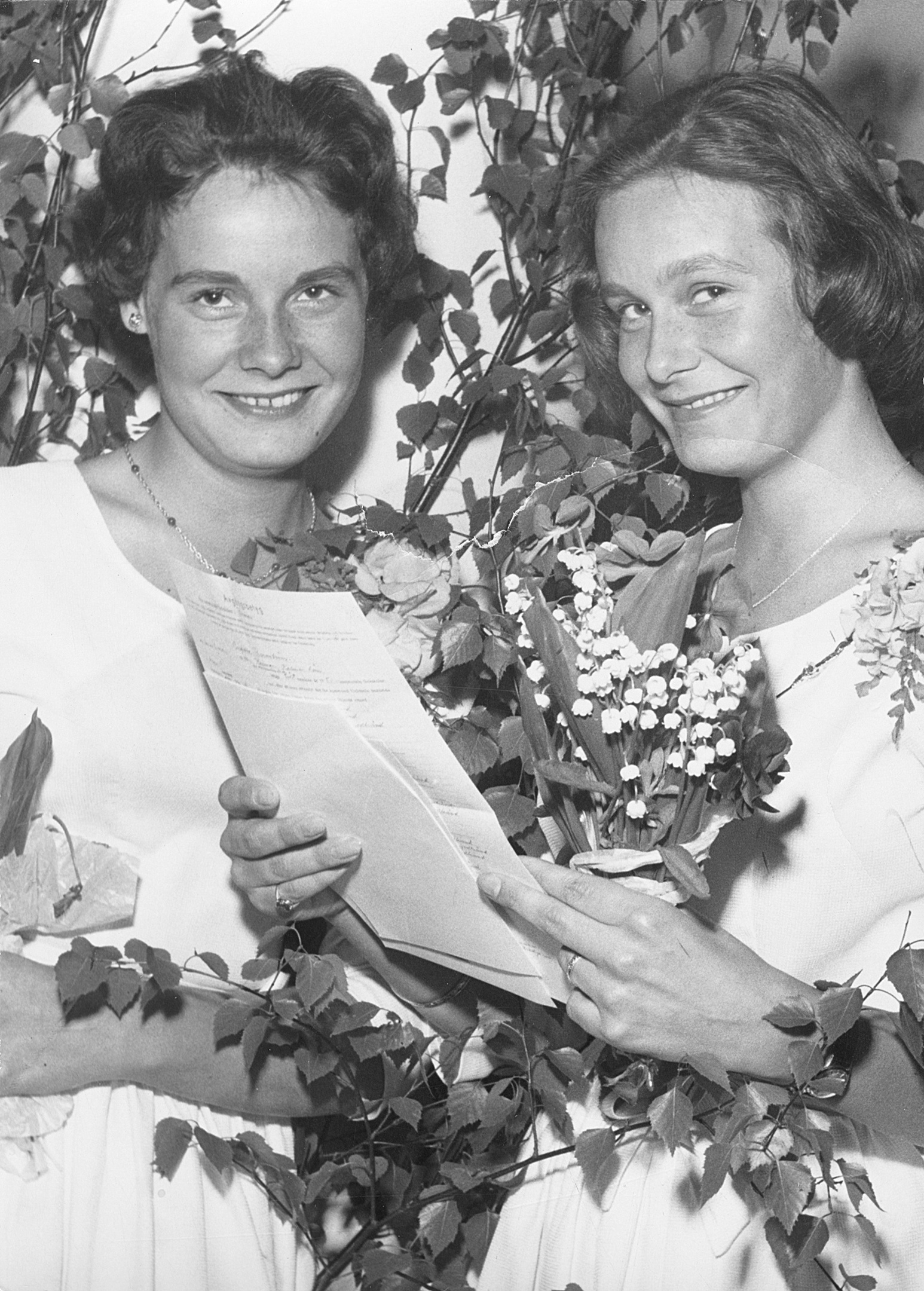 Systern Johanna Parrows sonsondöttrar Birgitta och Margareta Thernström.